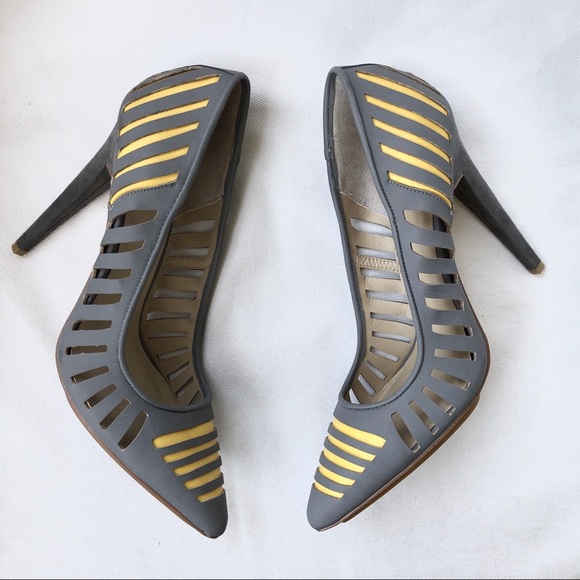 GX by Gwen Stefani Shoes - NWOB Addie Pointy Toe Pumps GX Gwen Stefani LAMB